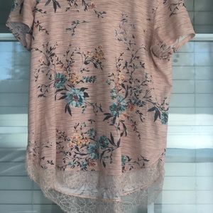 EUC Cutest Peach Floral Lace Trimmed Top With Bow